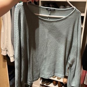 Cropped Long Sleeve light green